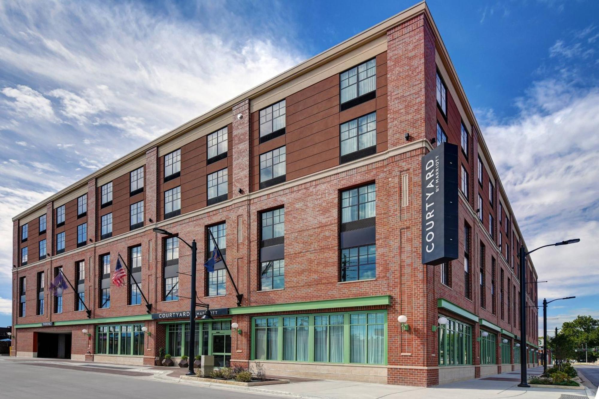 Courtyard By Marriott Manhattan Aggieville Kültér fotó