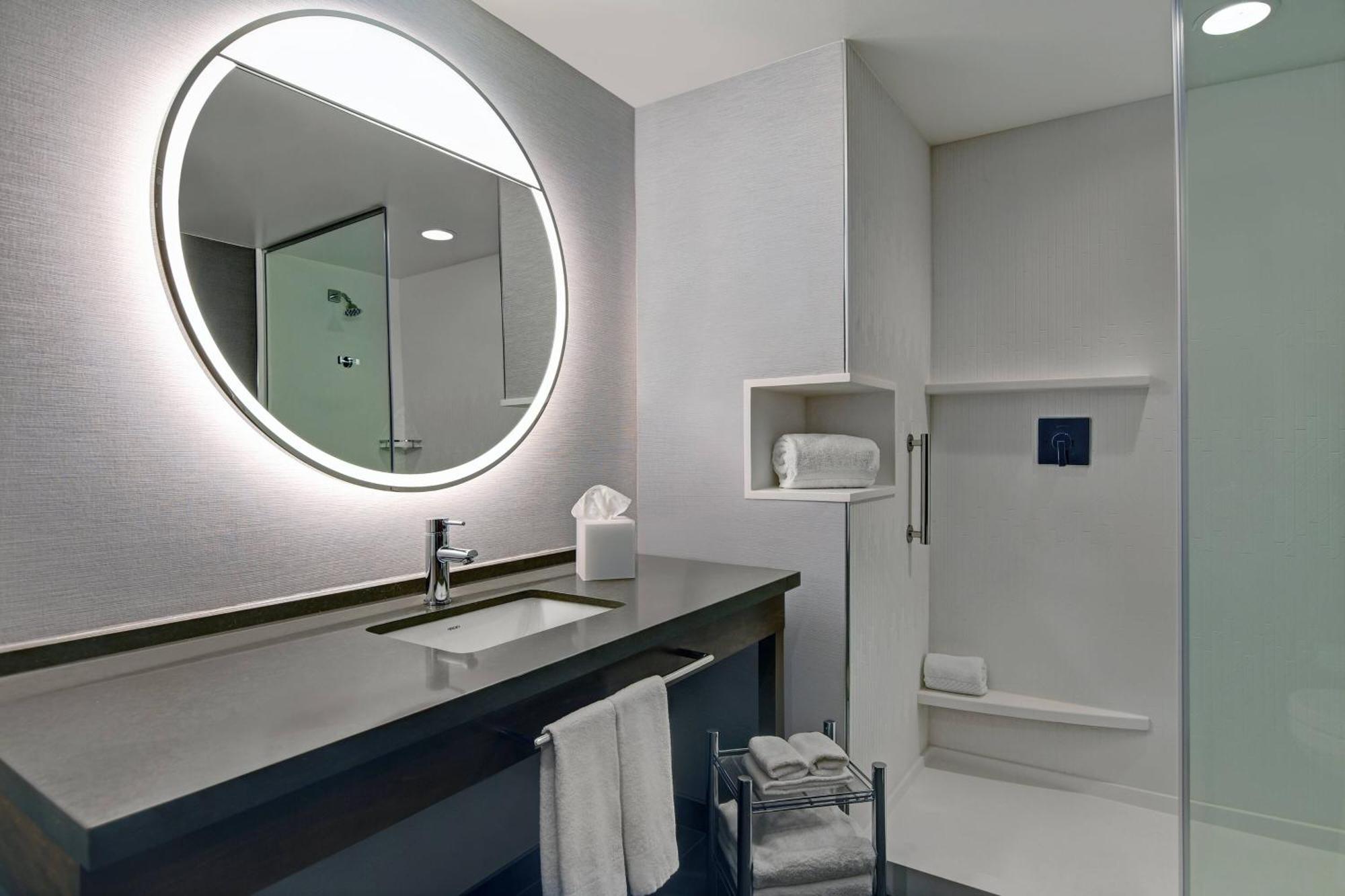 Courtyard By Marriott Manhattan Aggieville Kültér fotó