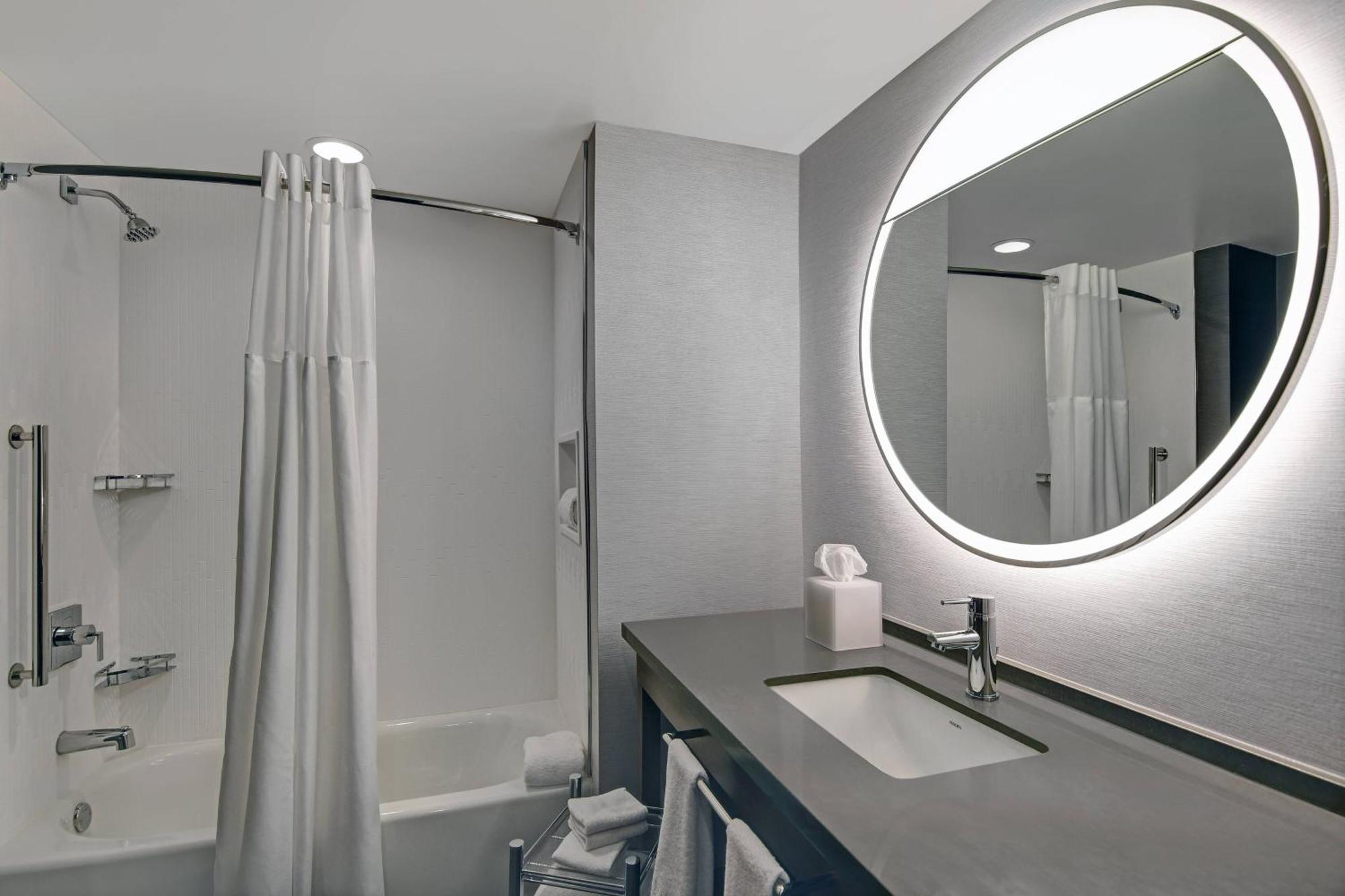 Courtyard By Marriott Manhattan Aggieville Kültér fotó